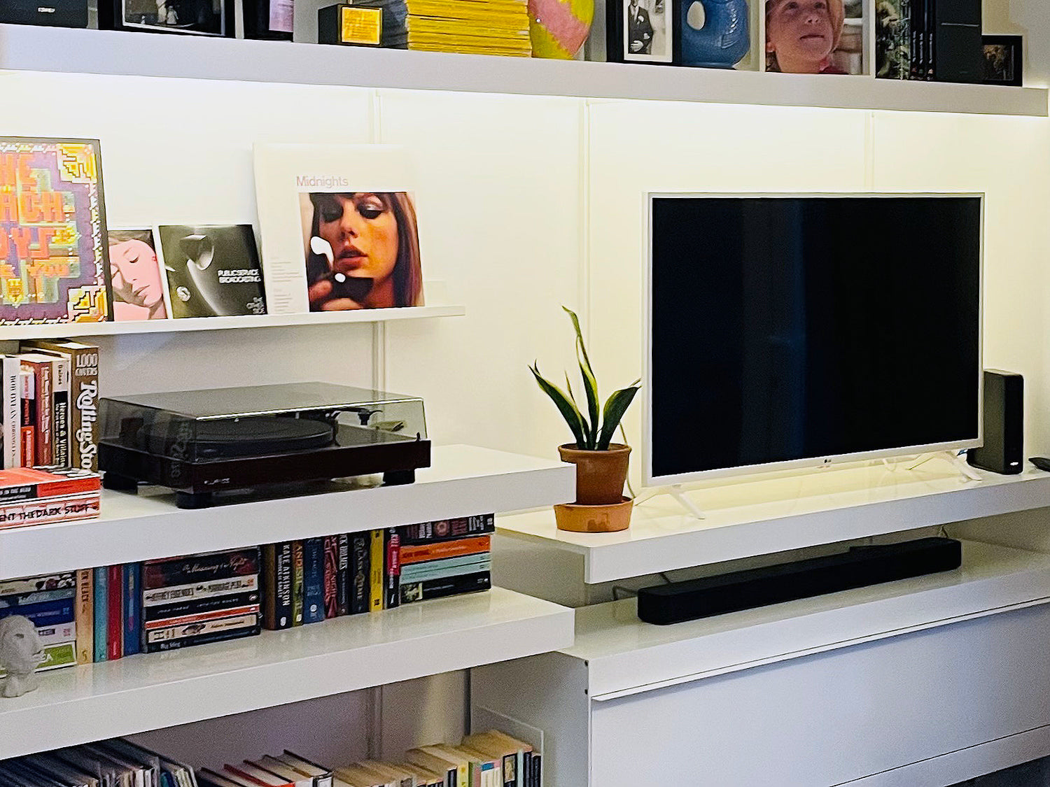 turntable & vinyl storage media unit by ON&ON