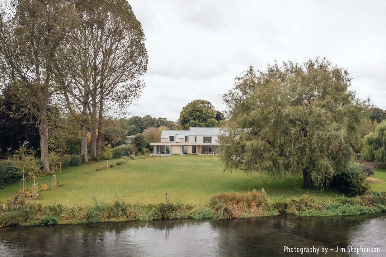 Chalk House by Oliver Leech Architects river Test view
