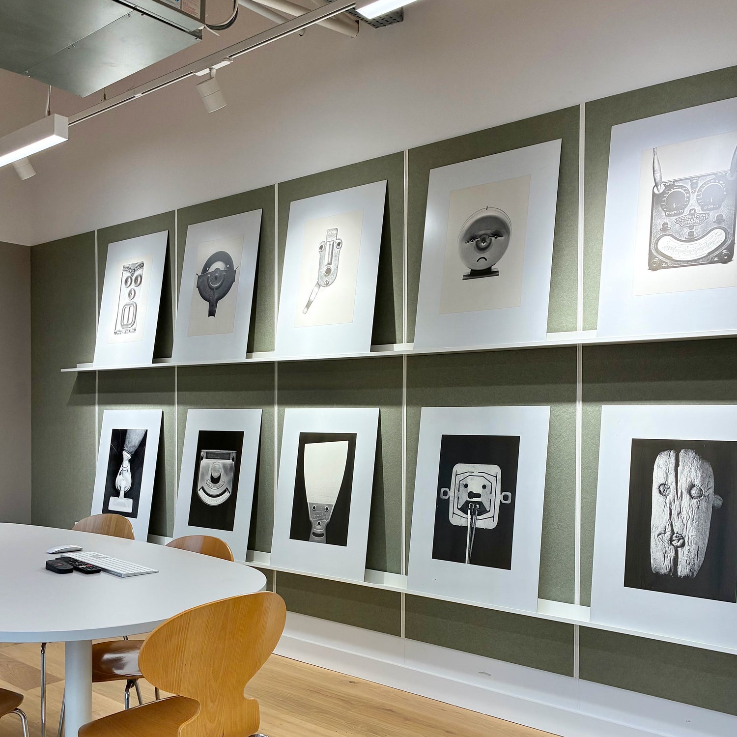 pentagram office design with meeting room  and display wall