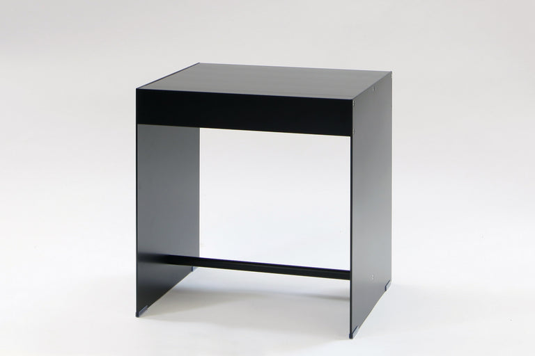 ON&ON H1-R modern aluminium side table, black with black rod