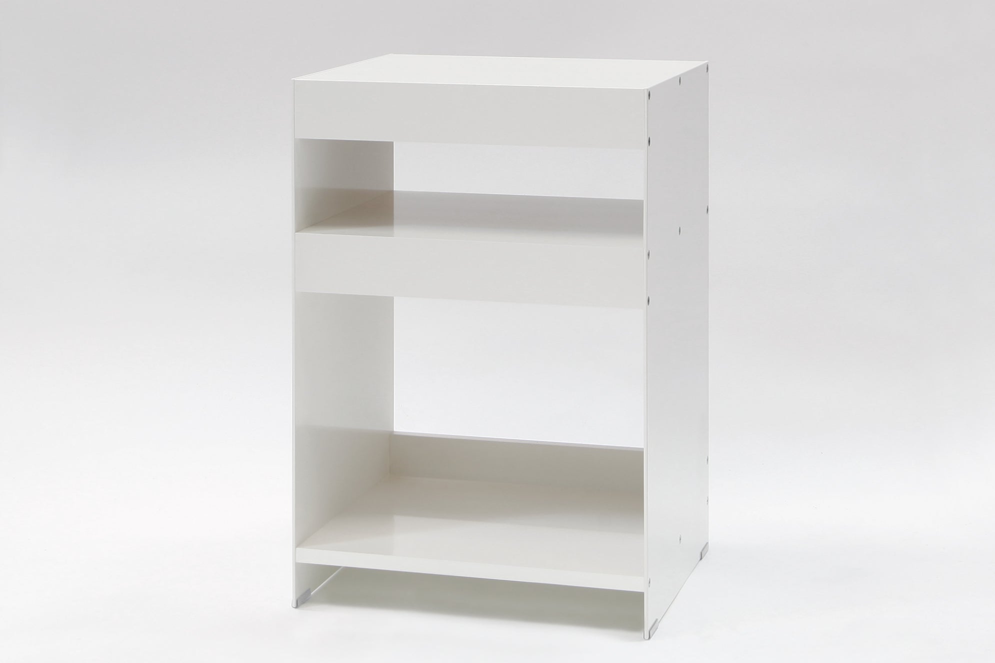ON&ON H2 modern aluminium side table with white powder coated finish