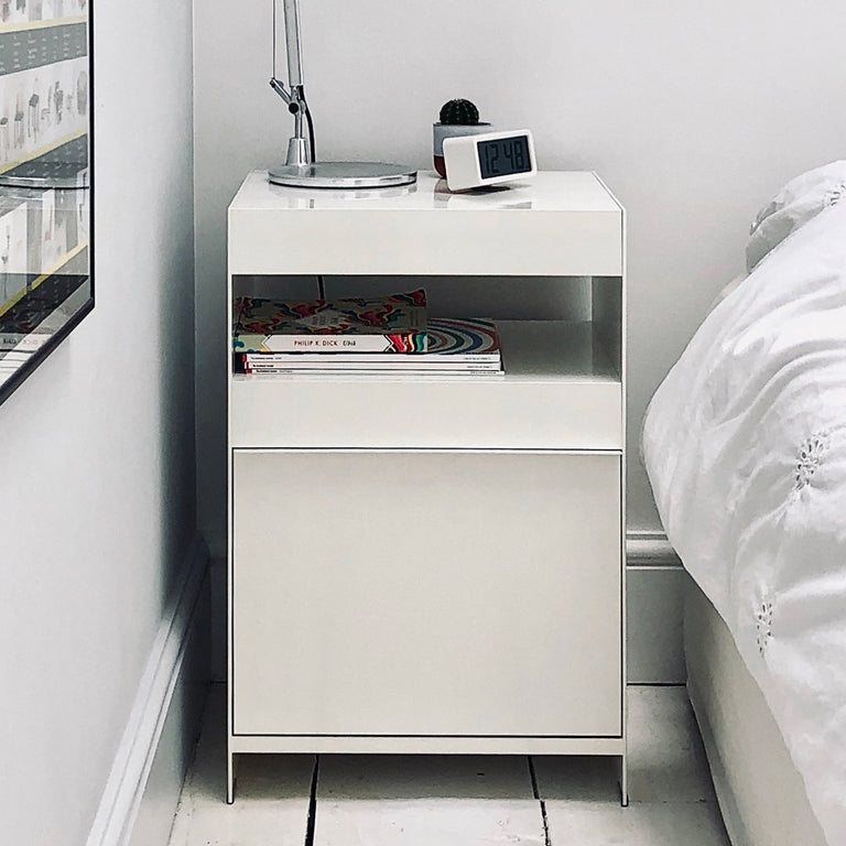 H2 Closed Side Table